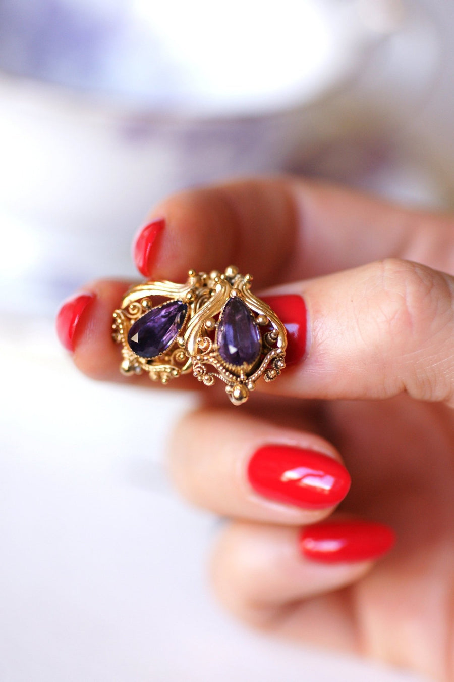 Antique gold and amethyst sleeper earrings - Galerie Pénélope