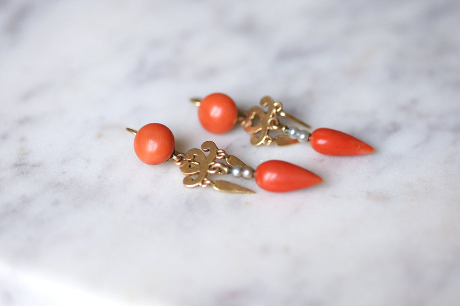 Antique pink gold, coral and pearl earrings - Galerie Pénélope