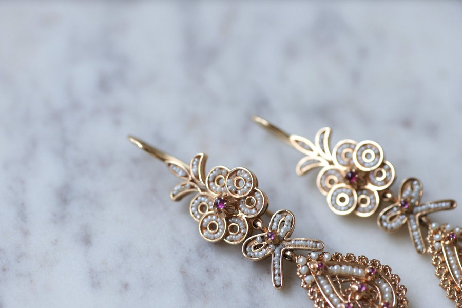 Antique earrings, pearls, rubies on pink gold filigree - Galerie Pénélope