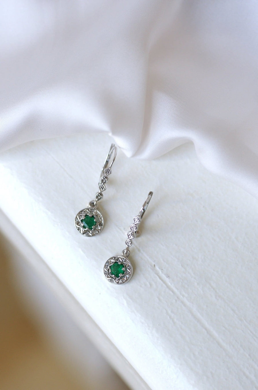 Art Deco diamond and emerald earrings - Galerie Pénélope