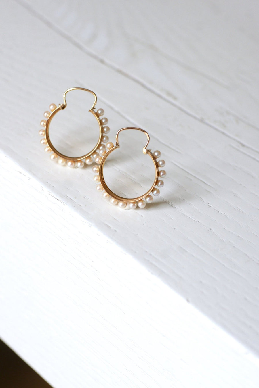 Gold and pearl creole earrings - Galerie Pénélope