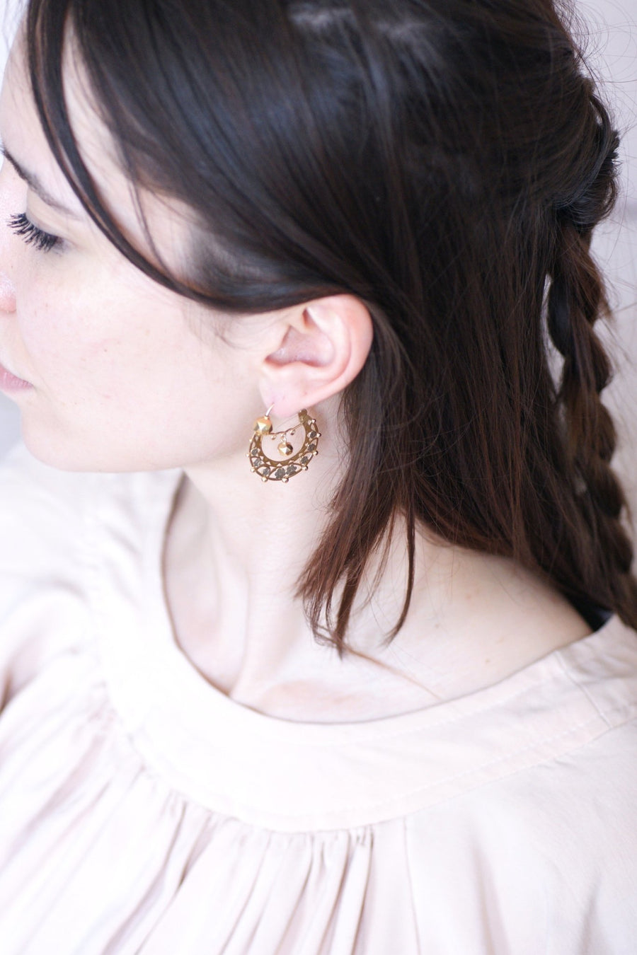 Gold creole earrings from Savoyarde - Galerie Pénélope