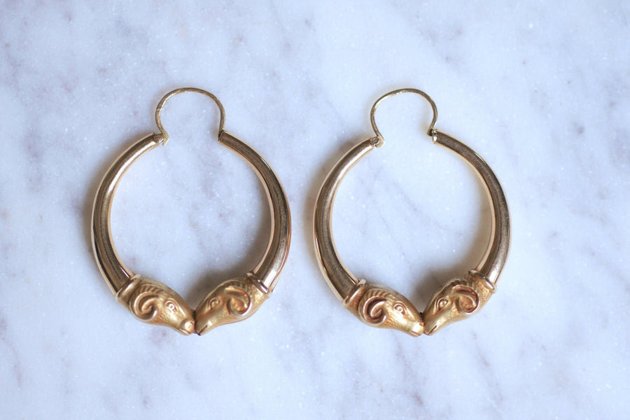 Creole earrings ram's head in yellow gold, 70's - Galerie Pénélope