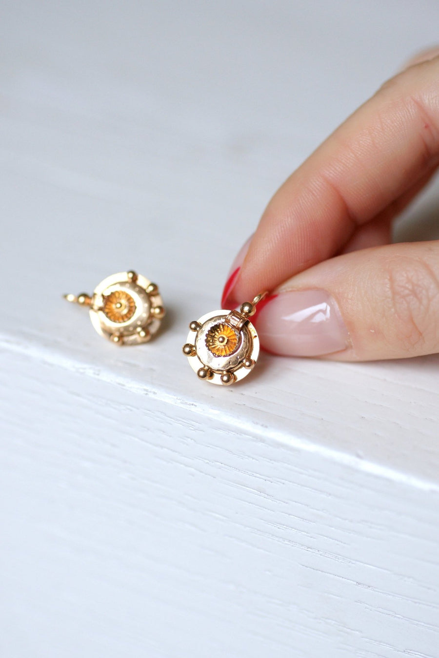 Antique corolla sleeper earrings in rose gold - Penelope Gallery