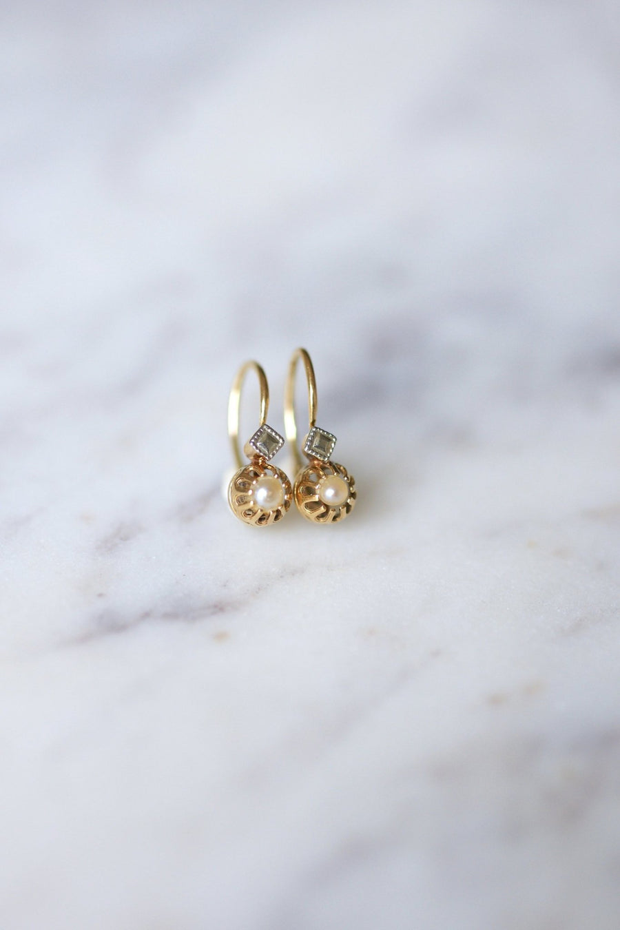 Antique gold and pearl sleeper earrings - Galerie Pénélope