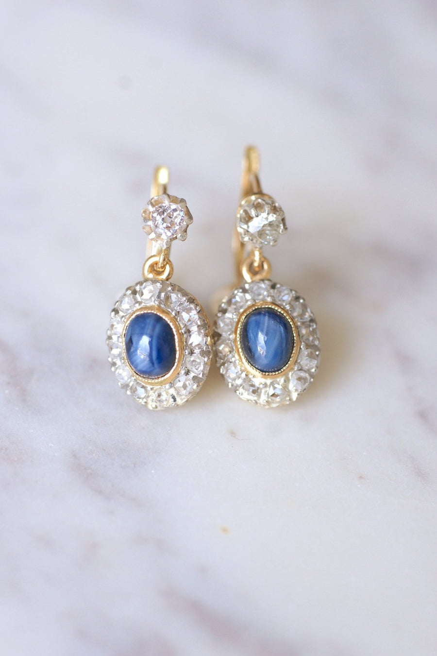 Antique gold, platinum, diamonds and star sapphires sleeper earrings - Galerie Pénélope