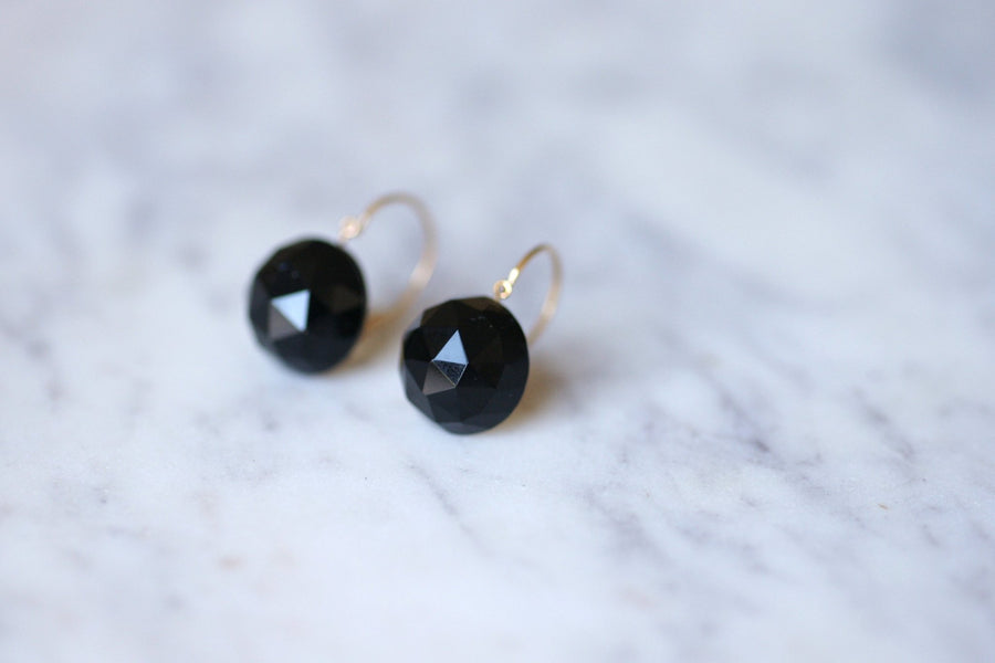 Antique pink gold and facetted jet earrings - Galerie Pénélope