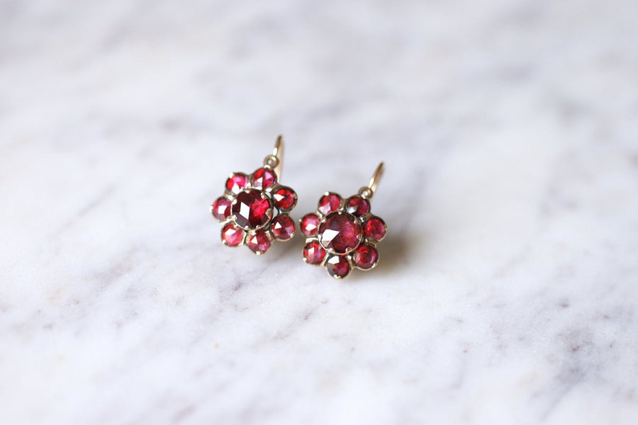 Antique pink gold and garnet sleeper earrings - Galerie Pénélope