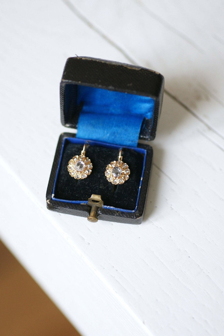 Antique daisy earrings with diamonds - Penelope Gallery