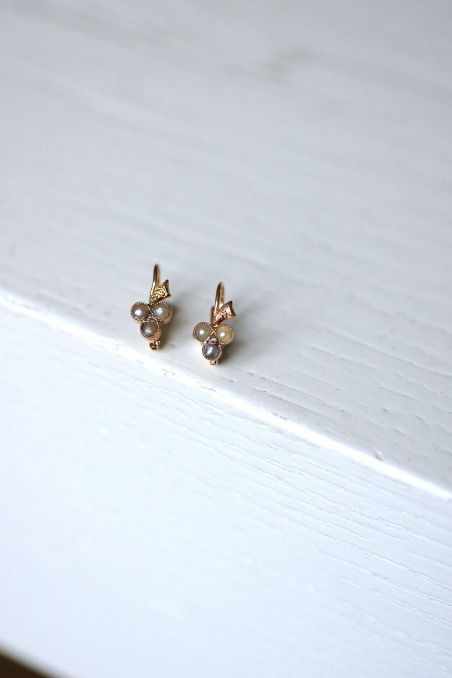 Antique cloverleaf earrings in pink gold and pearls - Galerie Pénélope