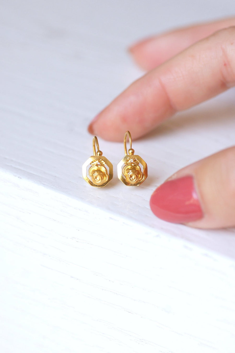 Art Deco yellow gold flower earrings - Galerie Pénélope