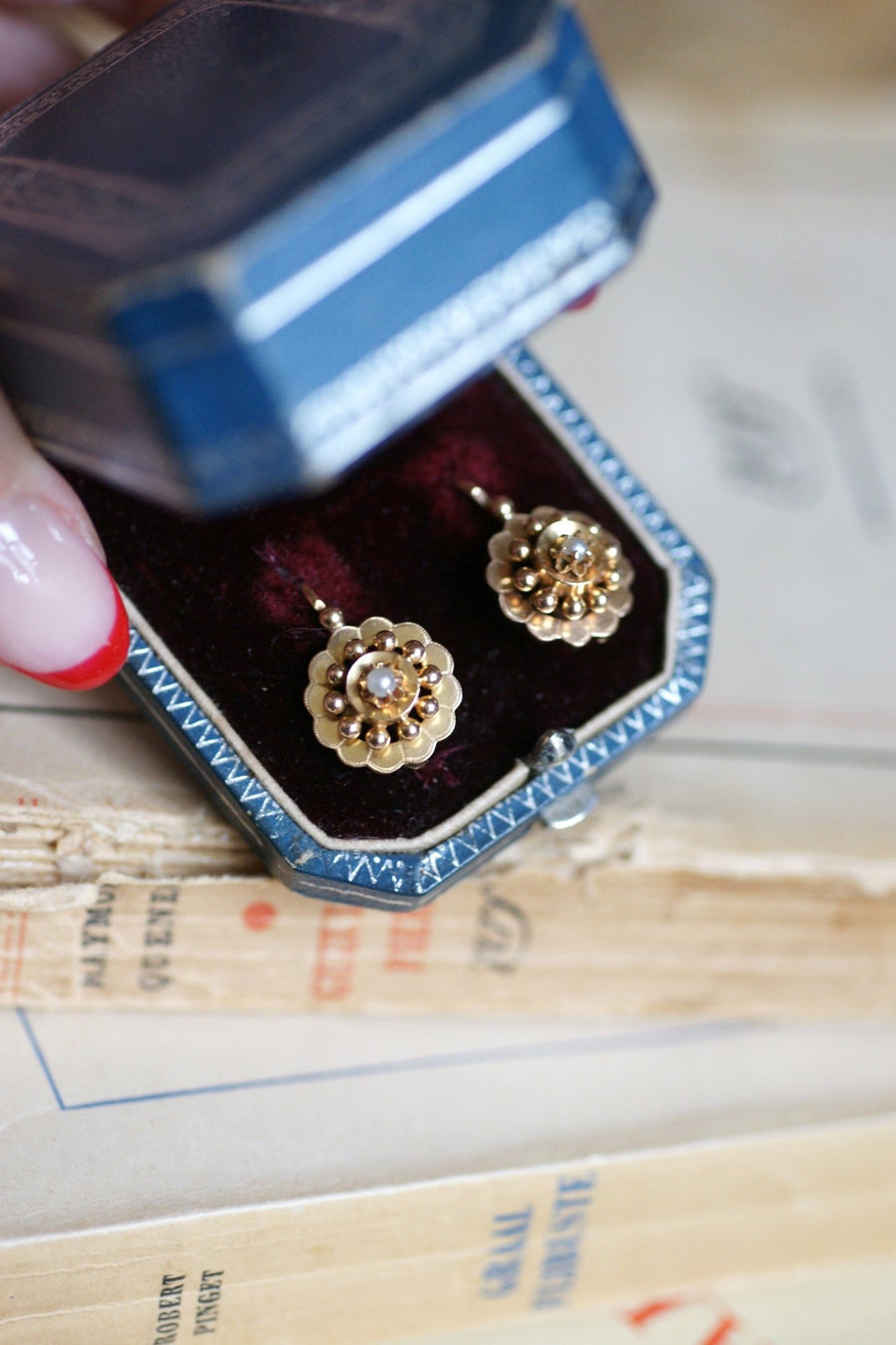 Antique pink gold and pearl flower earrings - Penelope Gallery