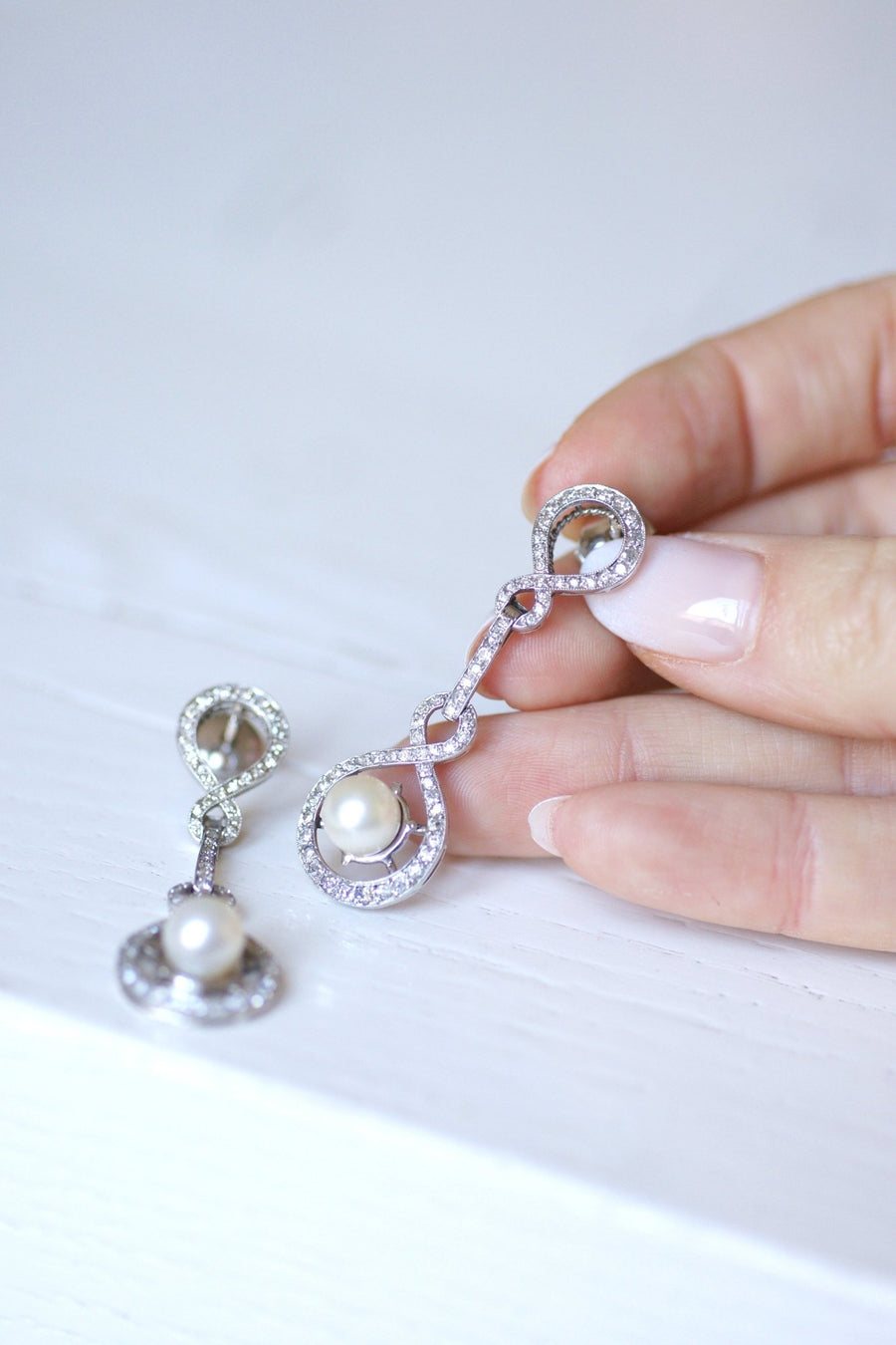 Art Deco style drop earrings, platinum, diamonds and pearls - Galerie Pénélope