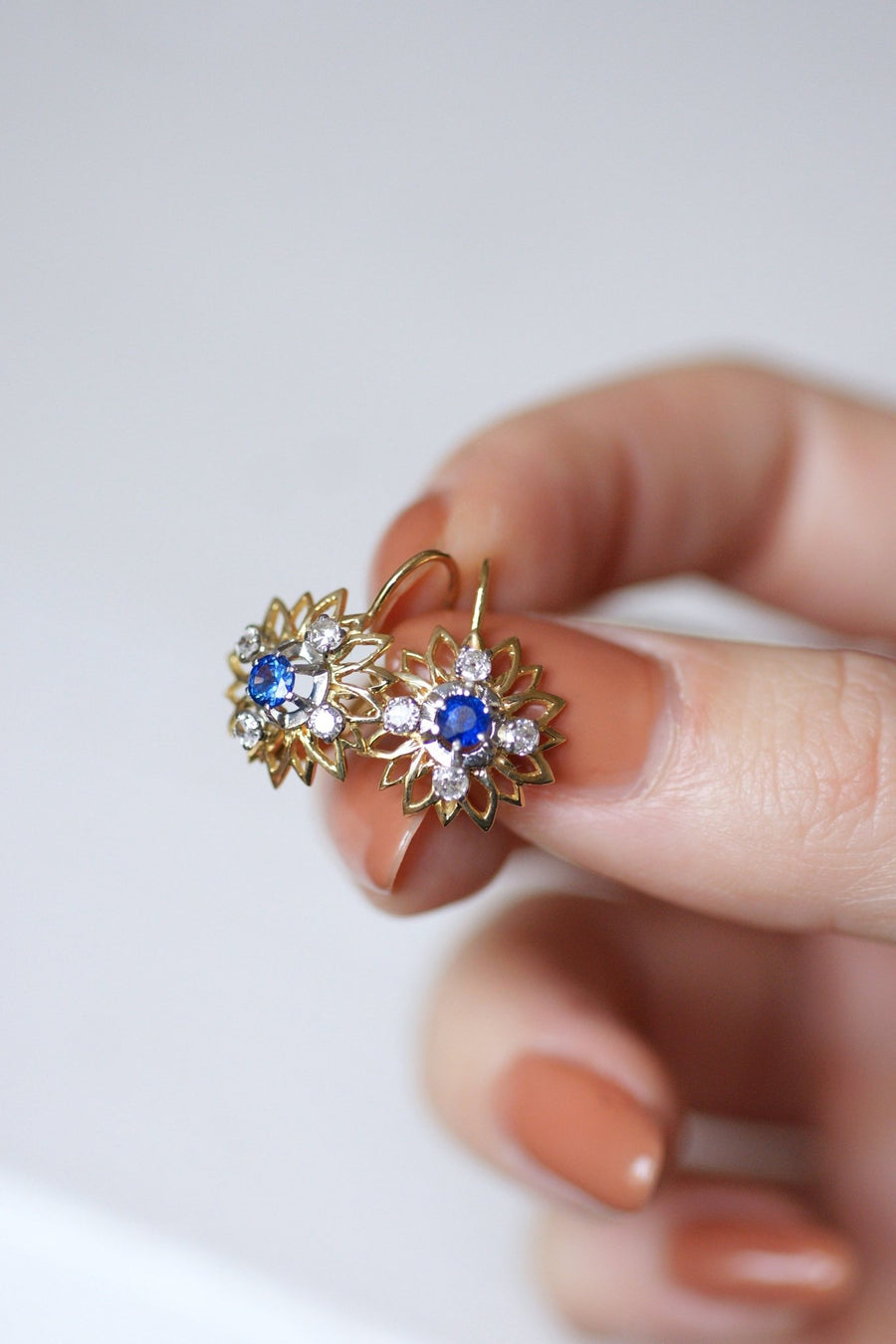 Vintage gold, sapphire and diamond daisy earrings - Penelope Gallery