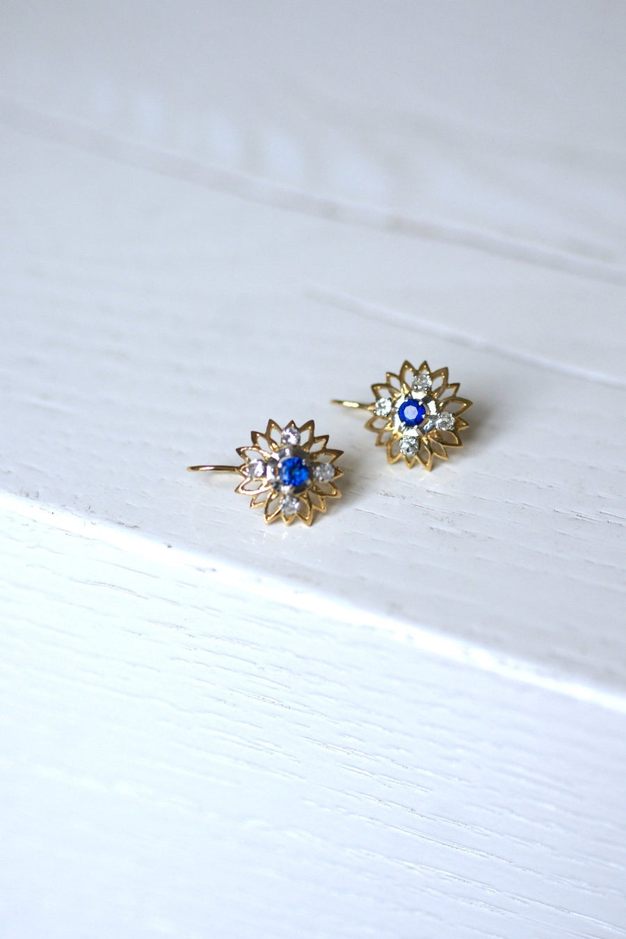 Vintage gold, sapphire and diamond daisy earrings - Penelope Gallery