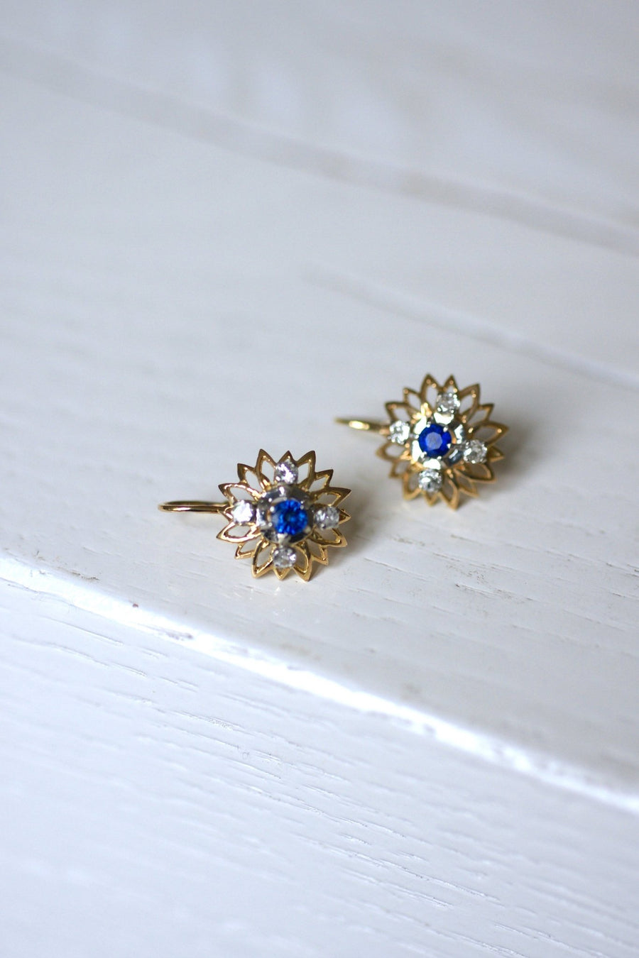Vintage gold, sapphire and diamond daisy earrings - Penelope Gallery