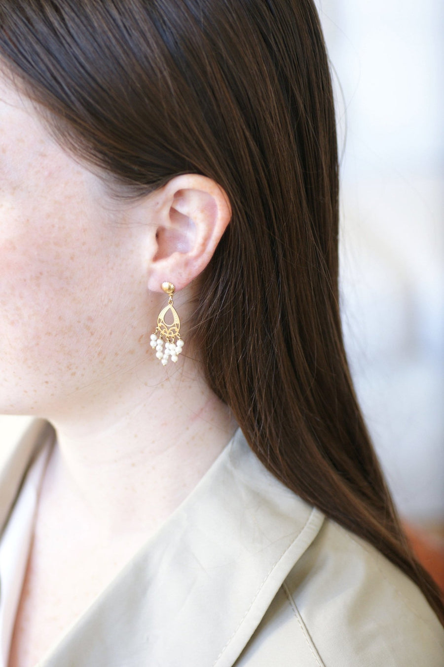 Yellow gold and pearl fringe earrings - Penelope Gallery