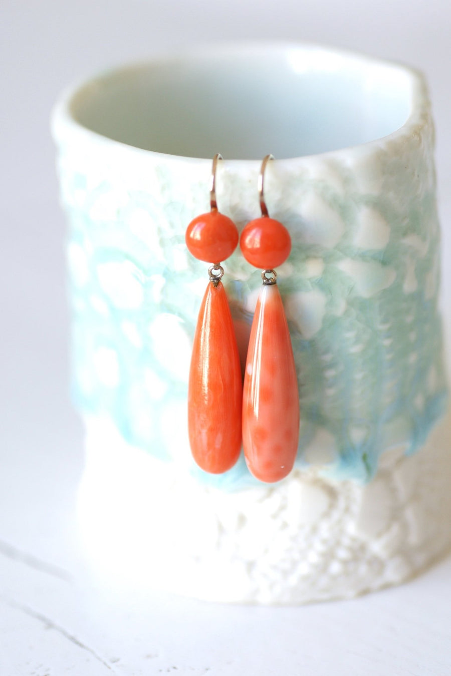 Antique gold and coral drop dangling earrings - Galerie Pénélope