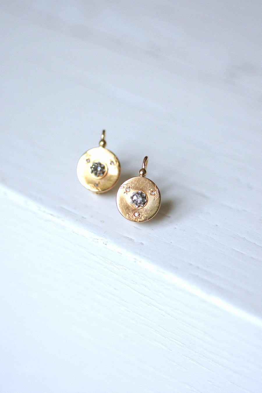 Antique yellow gold and diamonds round earrings - Galerie Pénélope
