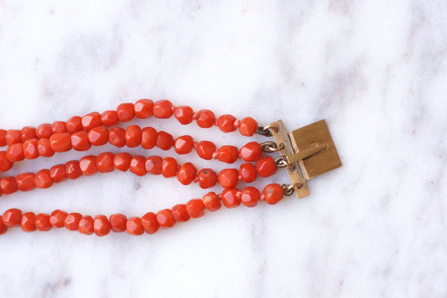 Antique coral row bracelet, gold clasp - Galerie Pénélope