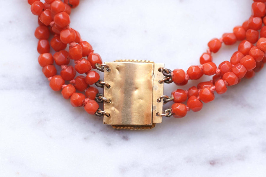 Antique coral row bracelet, gold clasp - Galerie Pénélope