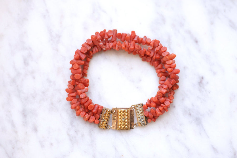 Antique three-row coral bracelet, gold clasp - Galerie Pénélope