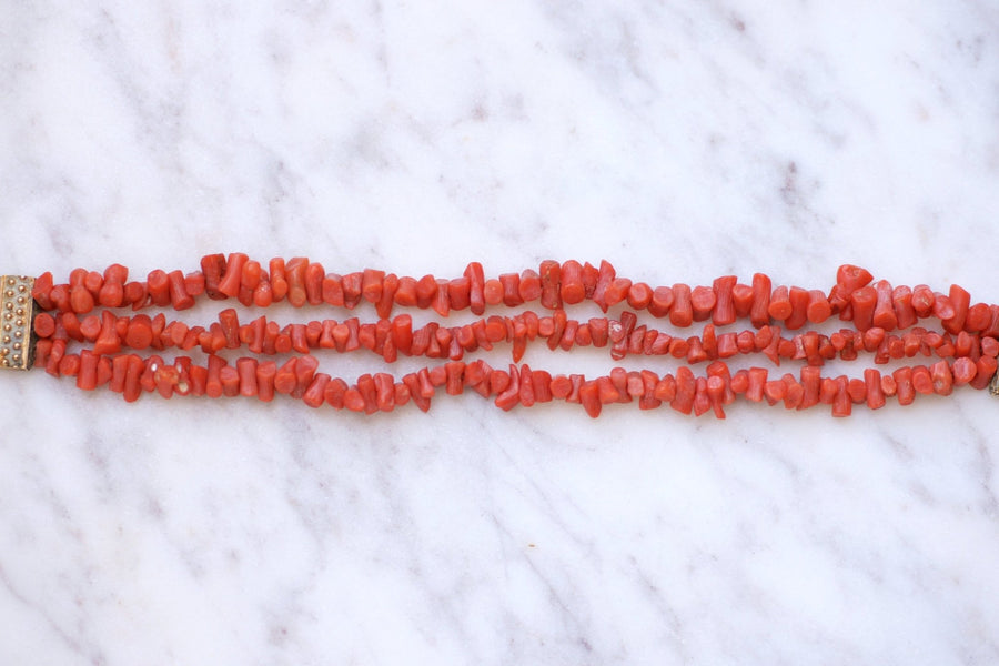 Antique three-row coral bracelet, gold clasp - Galerie Pénélope