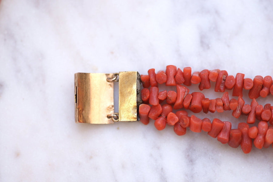 Antique three-row coral bracelet, gold clasp - Galerie Pénélope