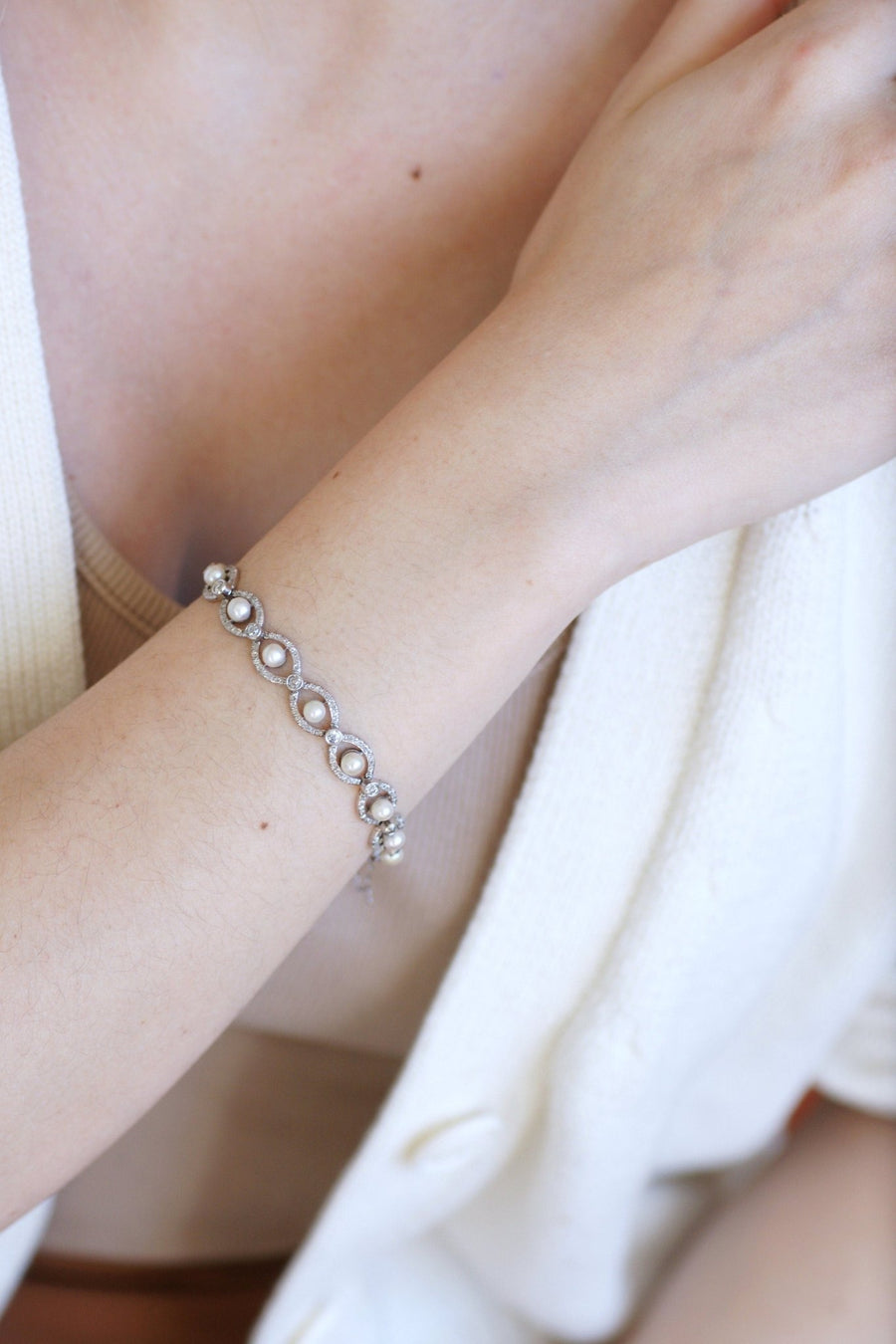 Art Deco platinum, diamonds, and pearls bracelet - Penelope Gallery