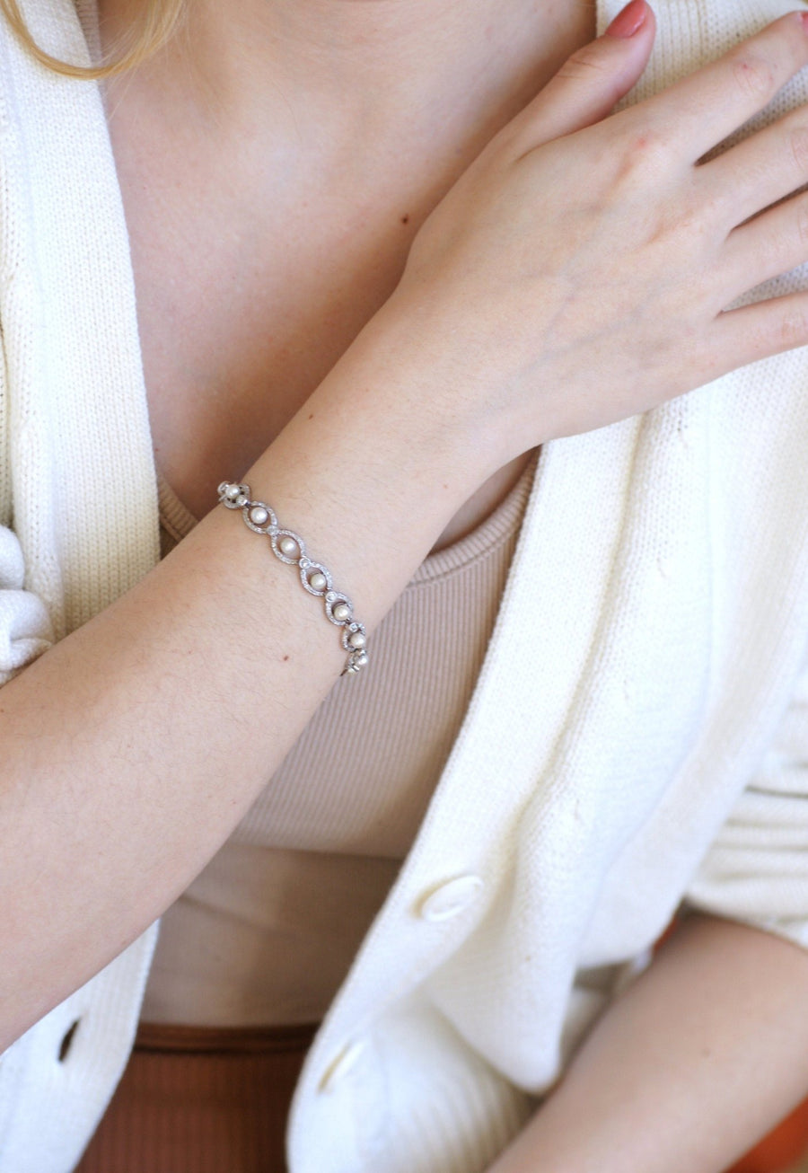 Art Deco platinum, diamonds, and pearls bracelet - Penelope Gallery