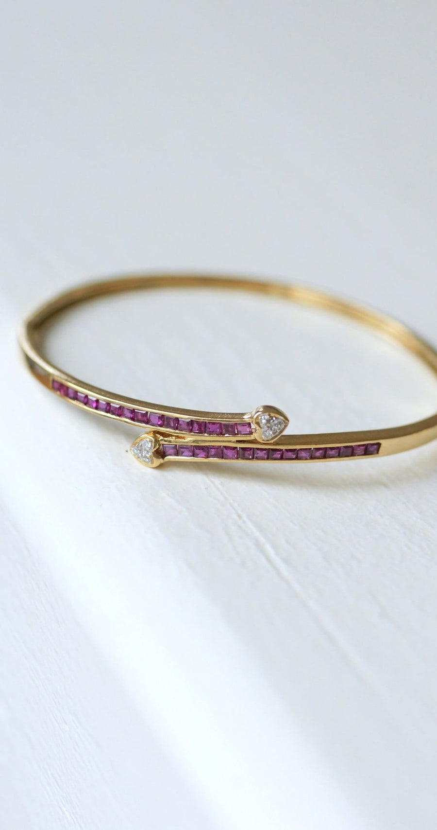 Jonc heart crossed ruby bracelet - Galerie Pénélope