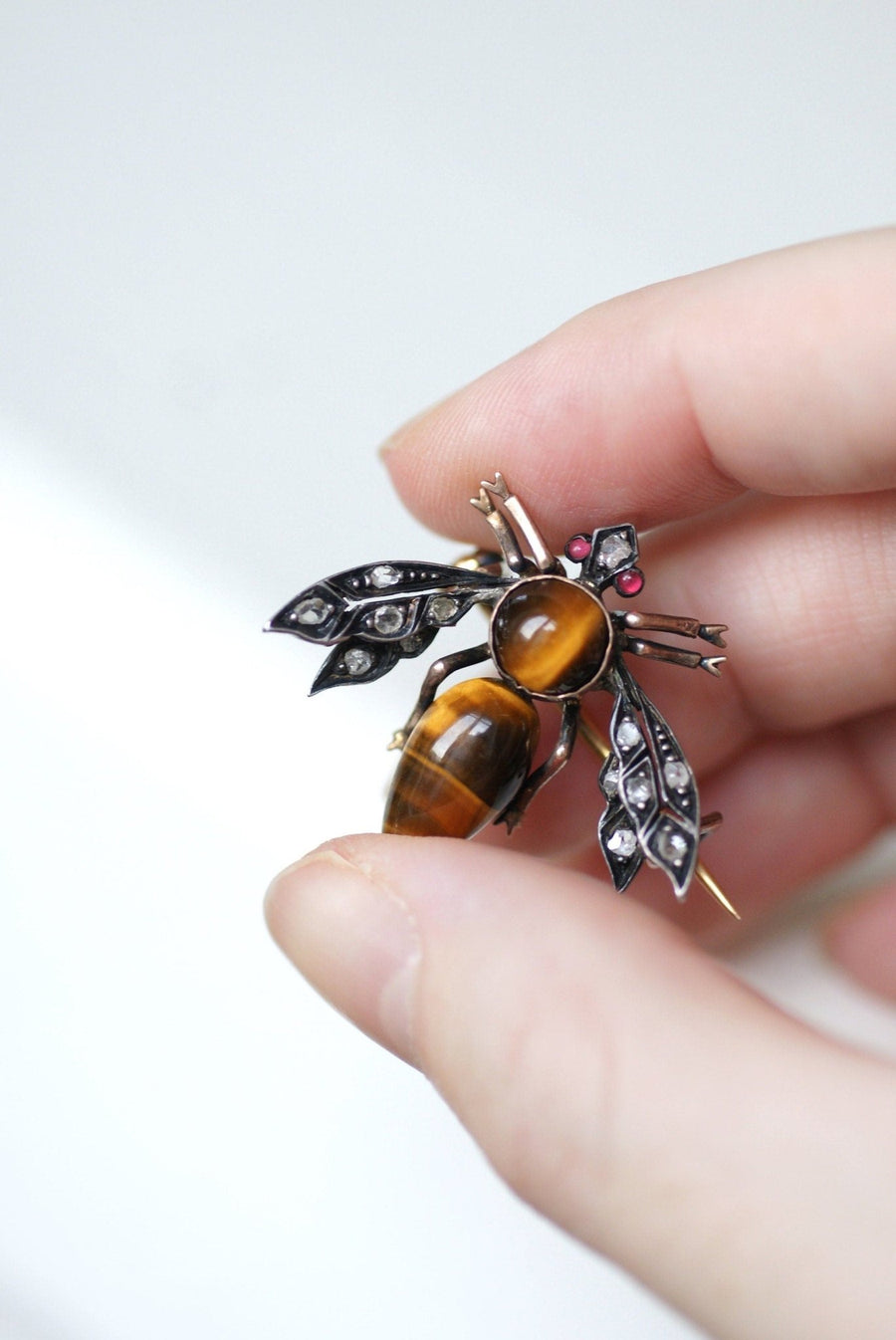 Antique tiger eye and diamond brooch - Penelope Gallery