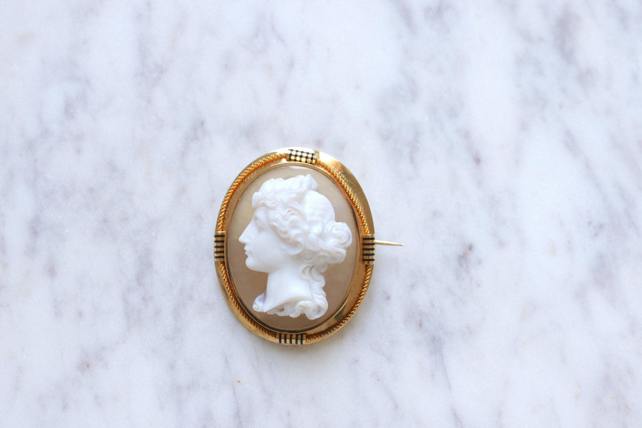 Antique yellow gold and agate cameo brooch - Galerie Pénélope