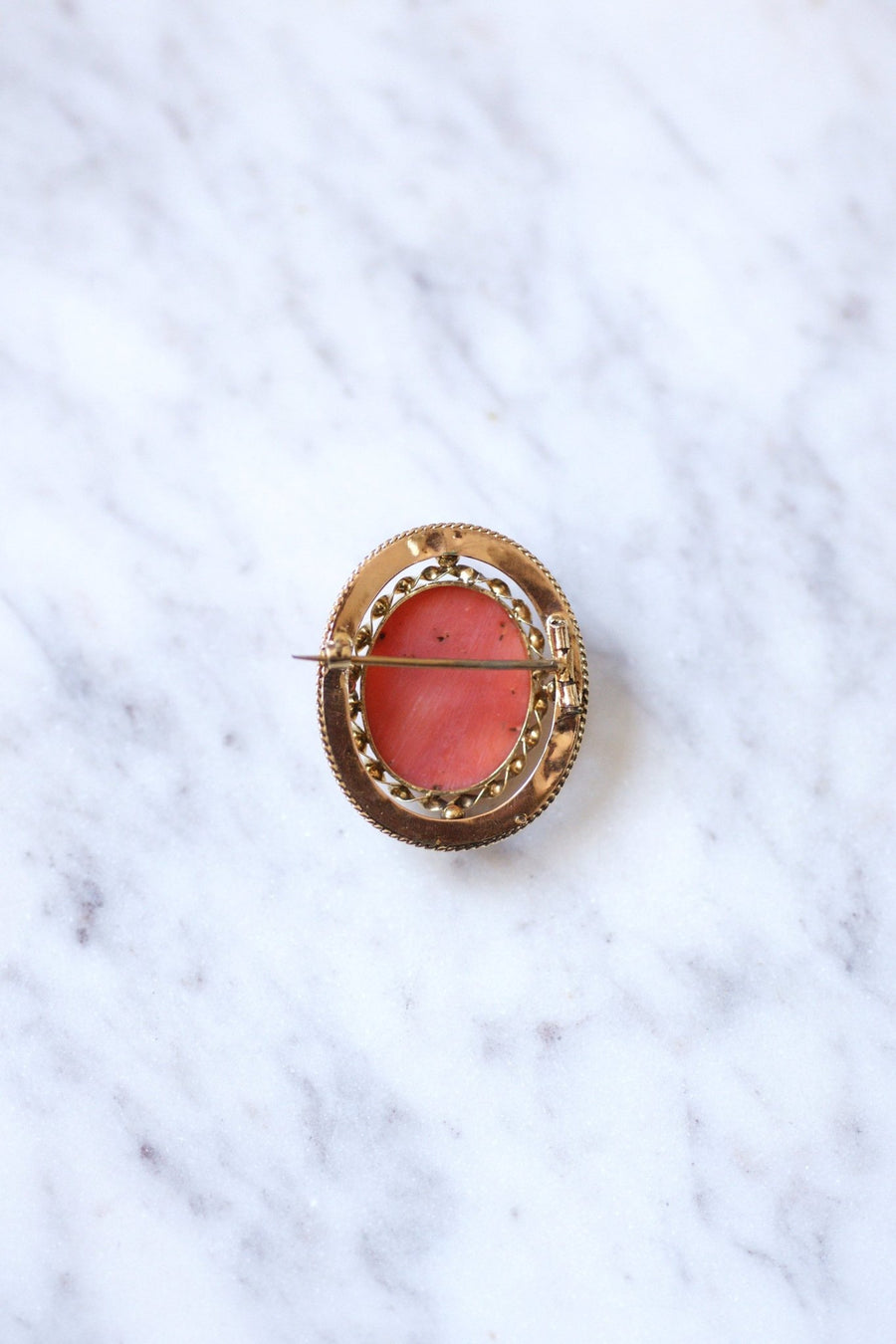 Antique brooch in yellow gold and coral angel cameo - Galerie Pénélope