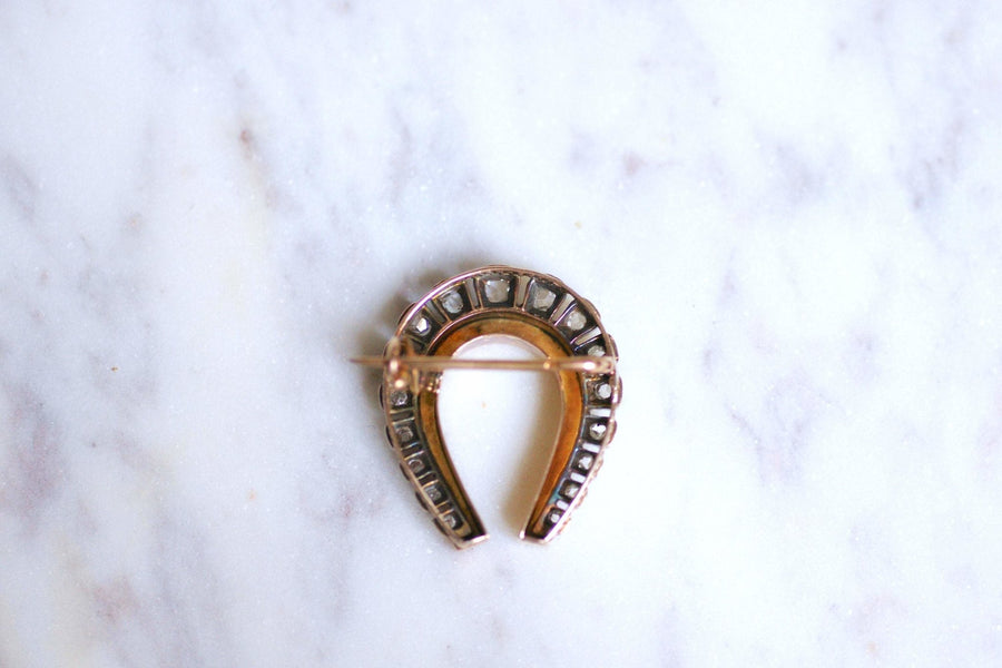 Antique horseshoe brooch set with diamonds, pink gold and silver - Galerie Pénélope