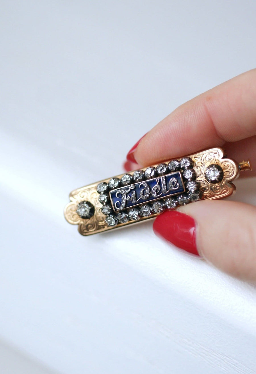 Antique "Fidèle" Brooch, Pink Gold and Diamonds - Penelope Gallery