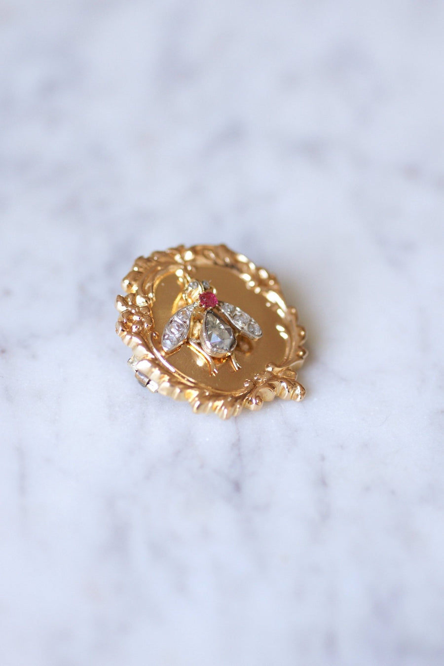 Antique Victorian brooch in gold and diamond fly - Galerie Pénélope