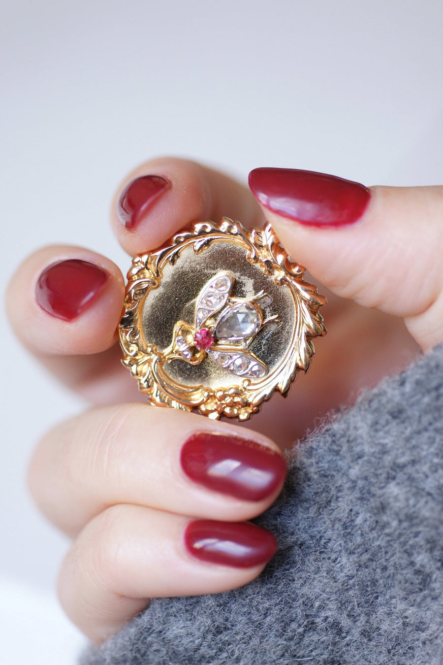 Antique Victorian brooch in gold and diamond fly - Galerie Pénélope