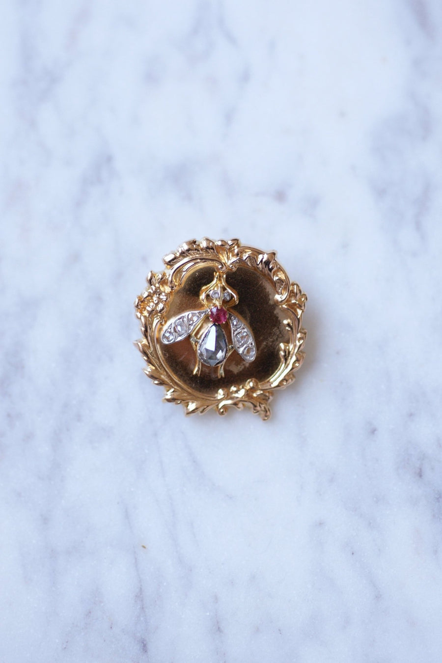 Antique Victorian brooch in gold and diamond fly - Galerie Pénélope