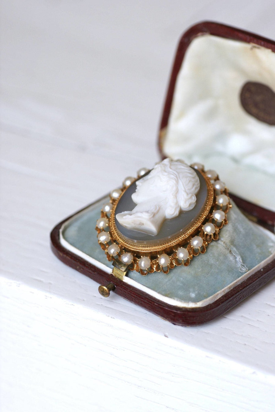 Agate and pearl cameo brooch - Galerie Pénélope
