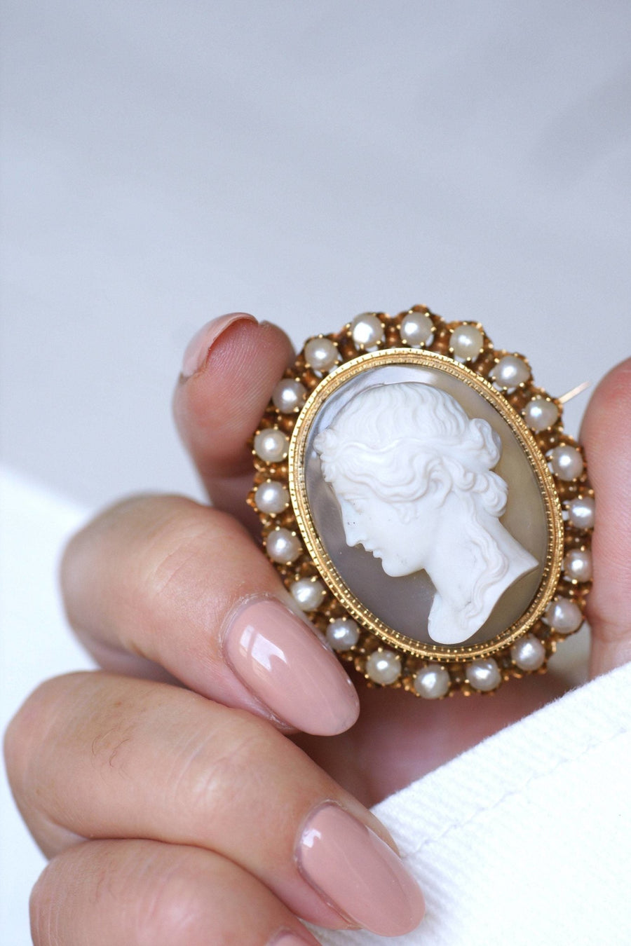 Agate and pearl cameo brooch - Galerie Pénélope