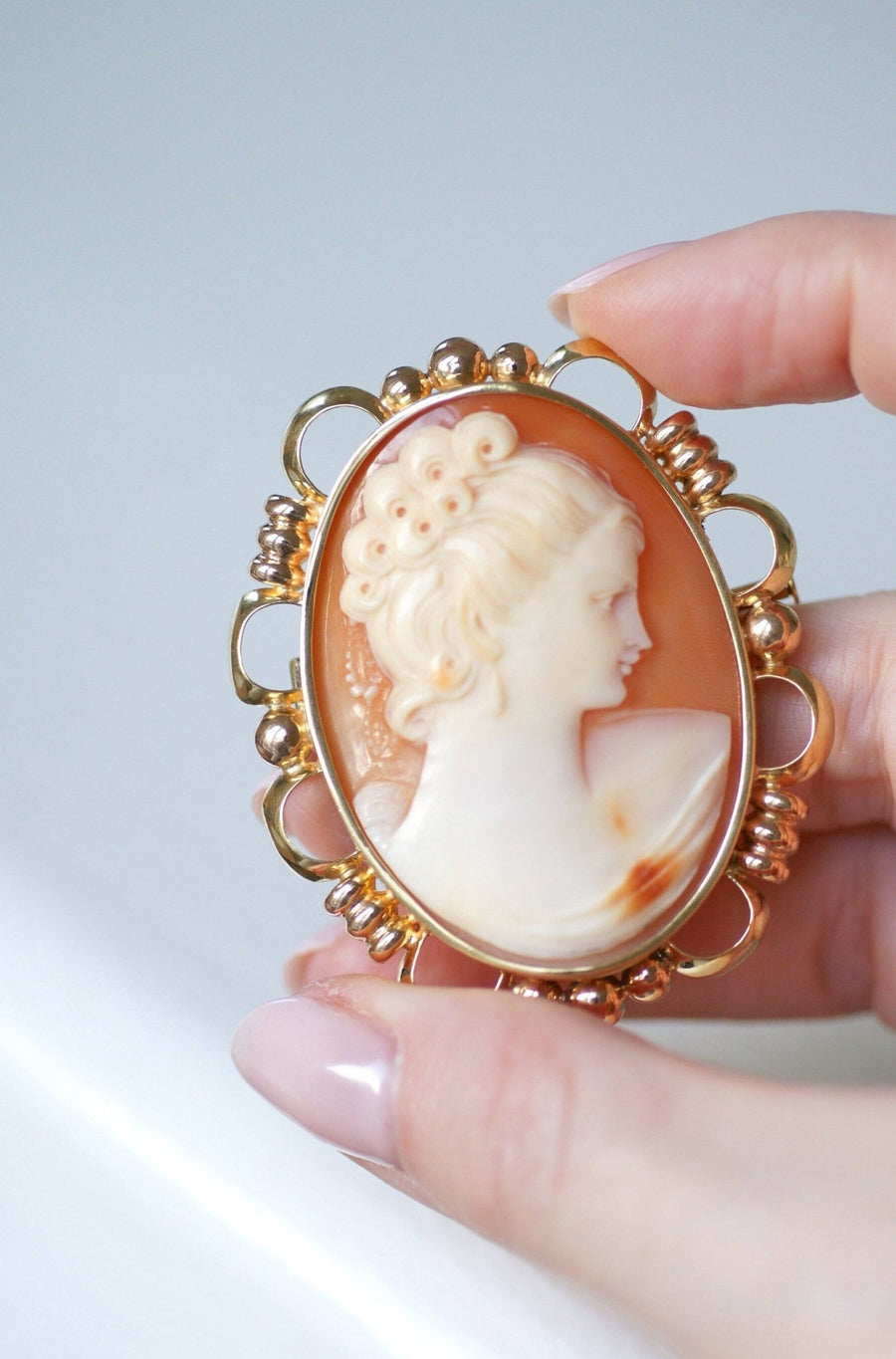 Two gold and shell cameo brooch - Galerie Pénélope