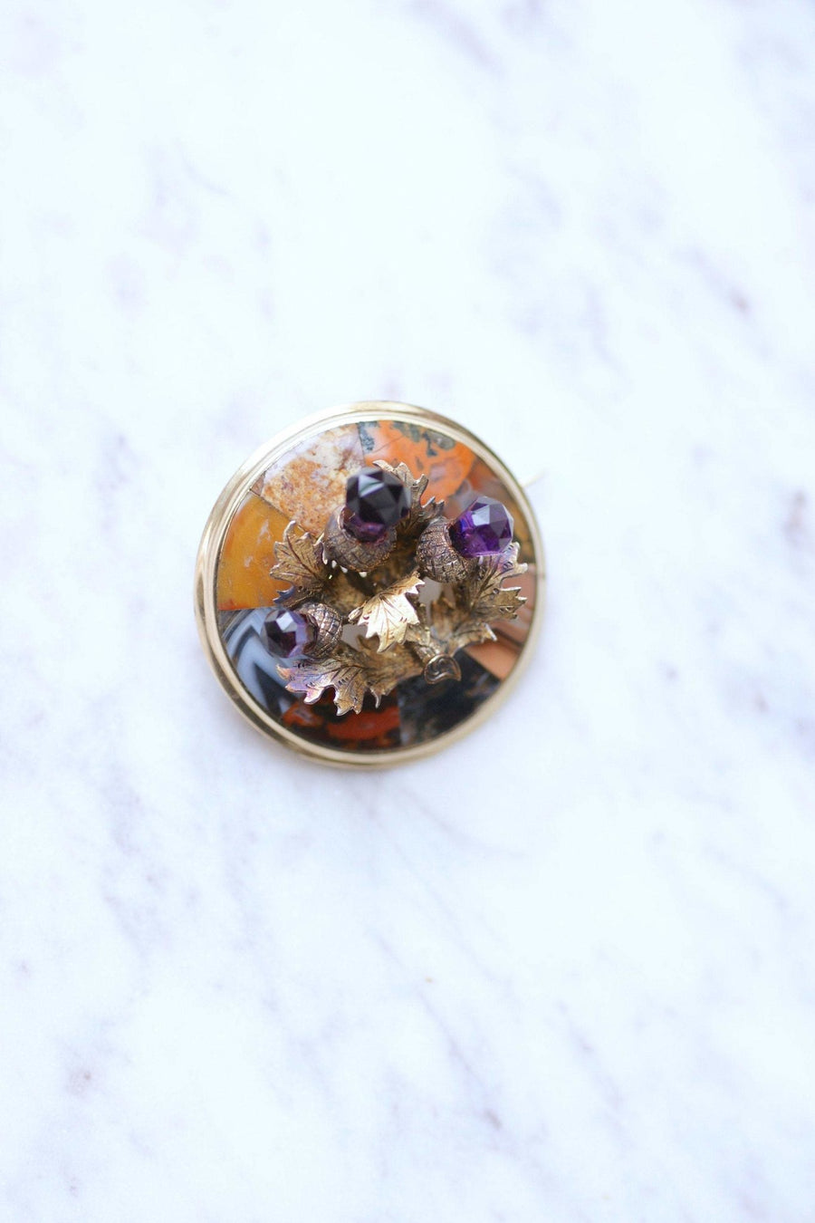 Antique Scottish thistle brooch in gold and amethyst - Galerie Pénélope