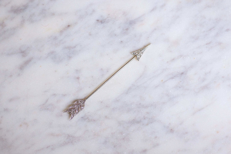 Art Deco arrow brooch in 18Kt white gold and diamonds - Galerie Pénélope