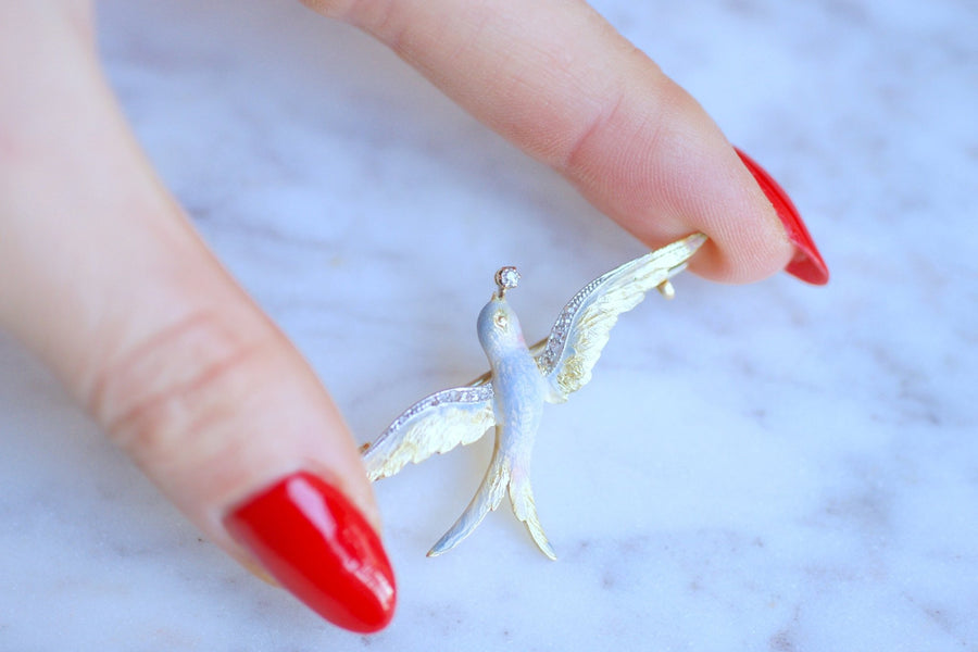 Swallow brooch in antique yellow gold, diamonds and enamel - Galerie Pénélope