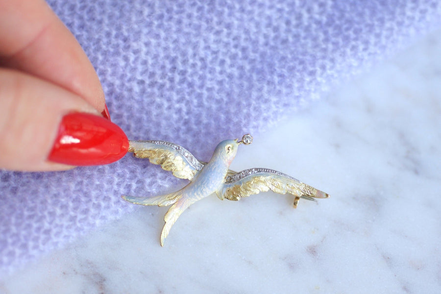 Swallow brooch in antique yellow gold, diamonds and enamel - Galerie Pénélope
