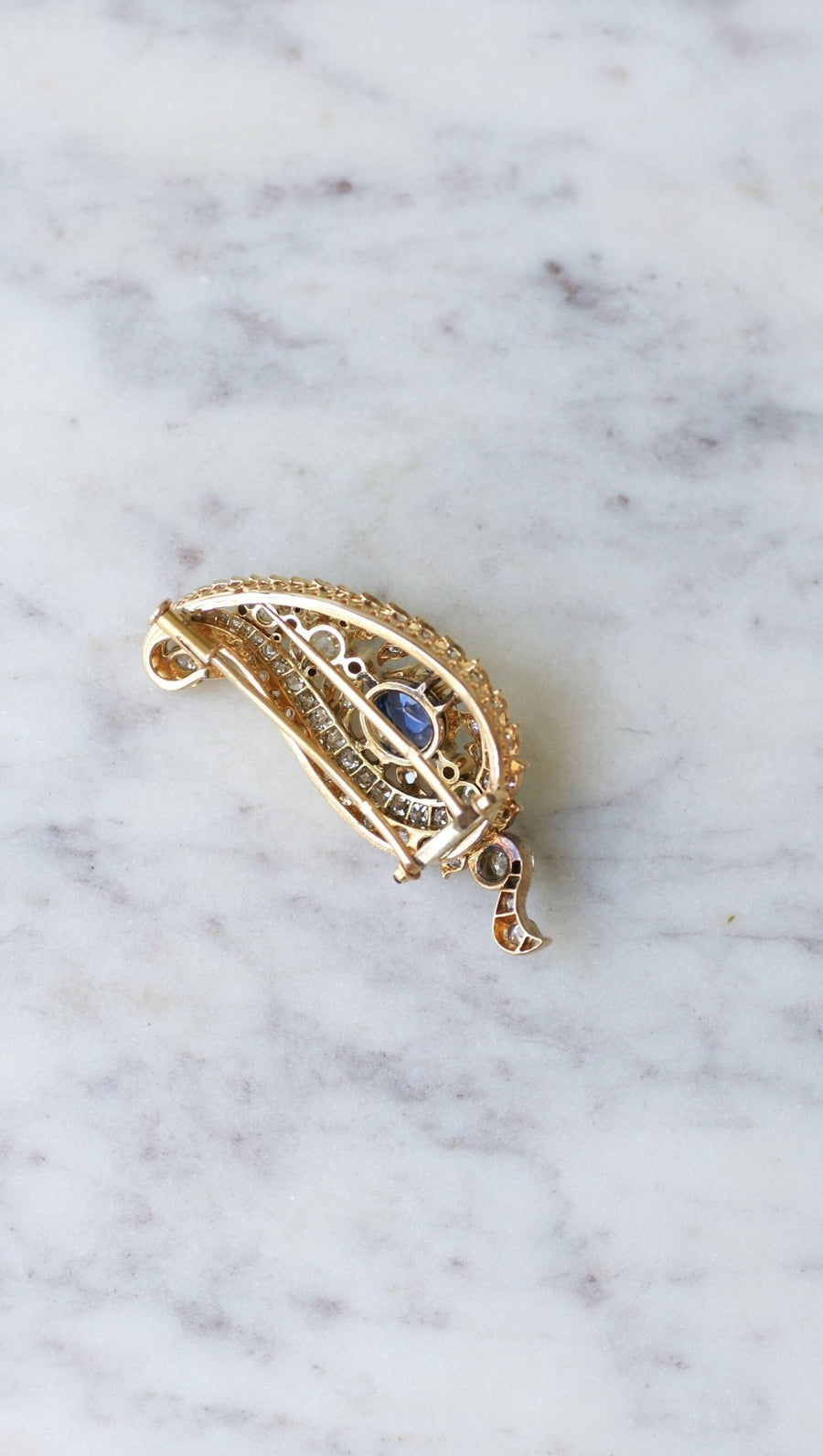 Diamond and sapphire paisley brooch - Galerie Pénélope