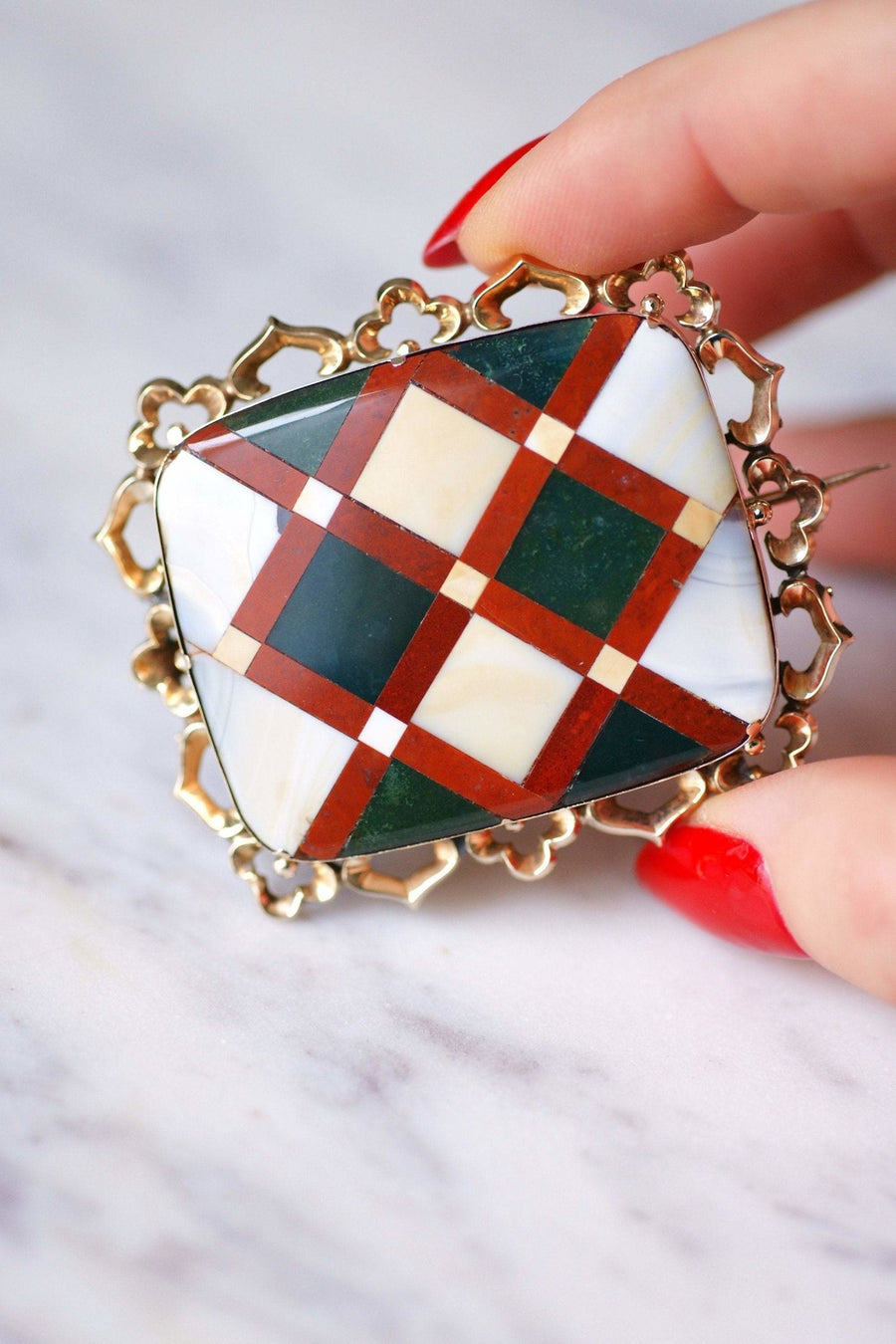 Antique 9Kt gold and Florentine micro mosaic plaque brooch - Galerie Pénélope