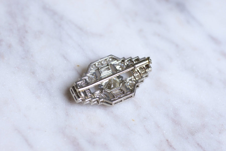 Art Deco gold, platinum, and diamond plate brooch - Galerie Pénélope