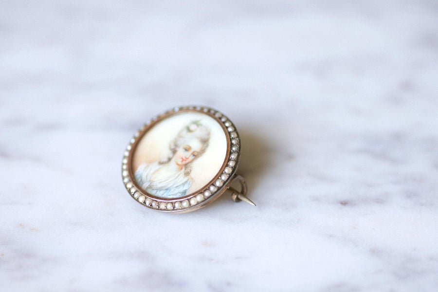 Antique Victorian brooch miniature surrounded by pearls, gilt - Galerie Pénélope